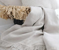 Beige pellavatorkkupeitto Ripsu ripsureunuksella – 150×200 cm, 100% pellava