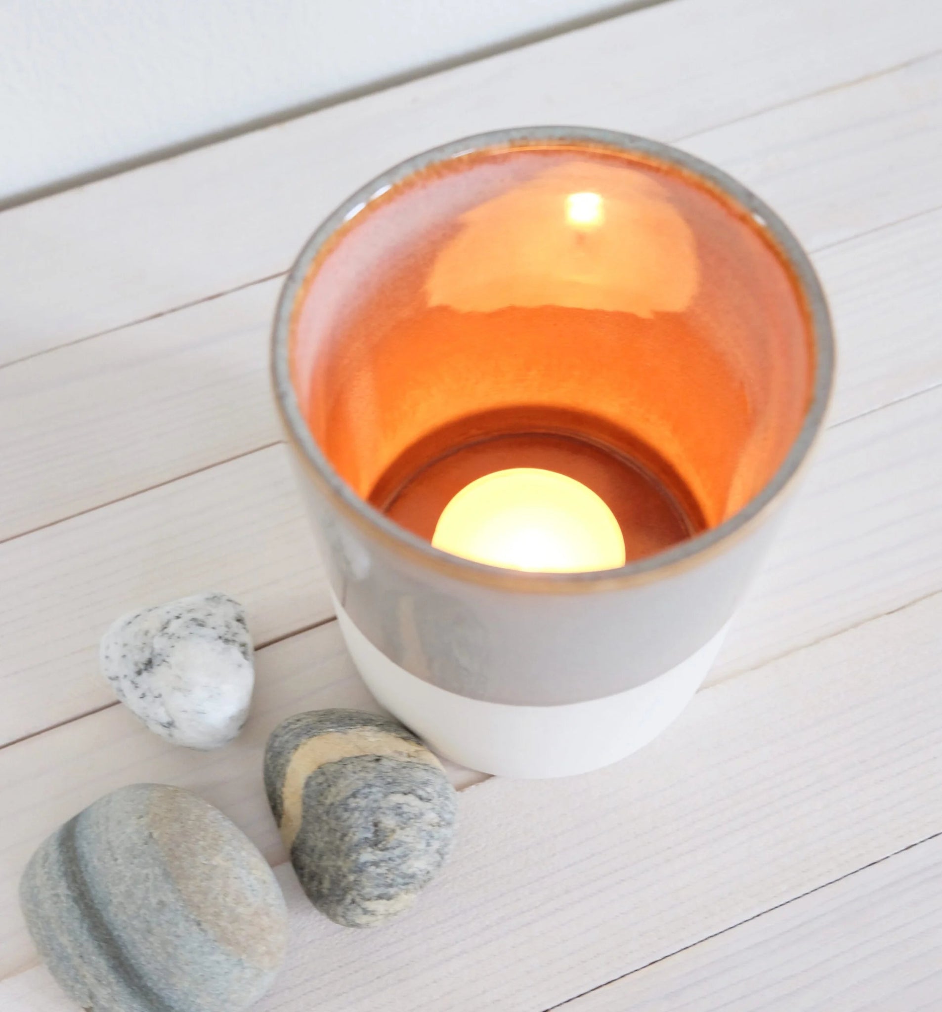 Jules-kynttilälyhty lämpökynttilän kanssa – greige keramiikka tunnelmavalaisin