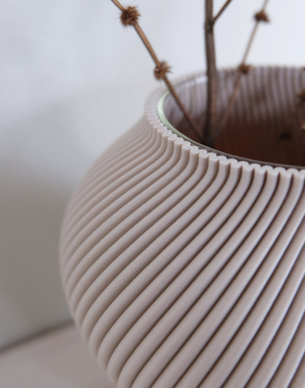 Maljakko Boyk-14 ylhäältä – beige 3D-tulostettu maljakko lasiosa sisustus