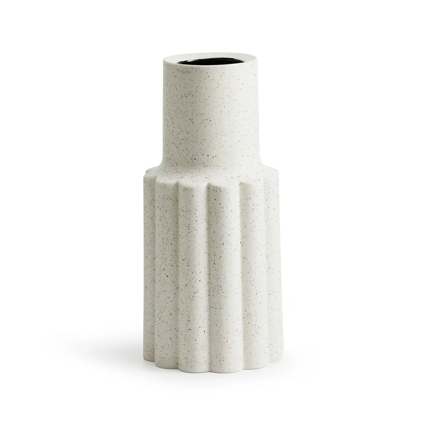 Maljakko Mylla korkea sivulta – veistoksellinen valkoinen keraaminen maljakko 14 × 14 × 30 cm sisustus