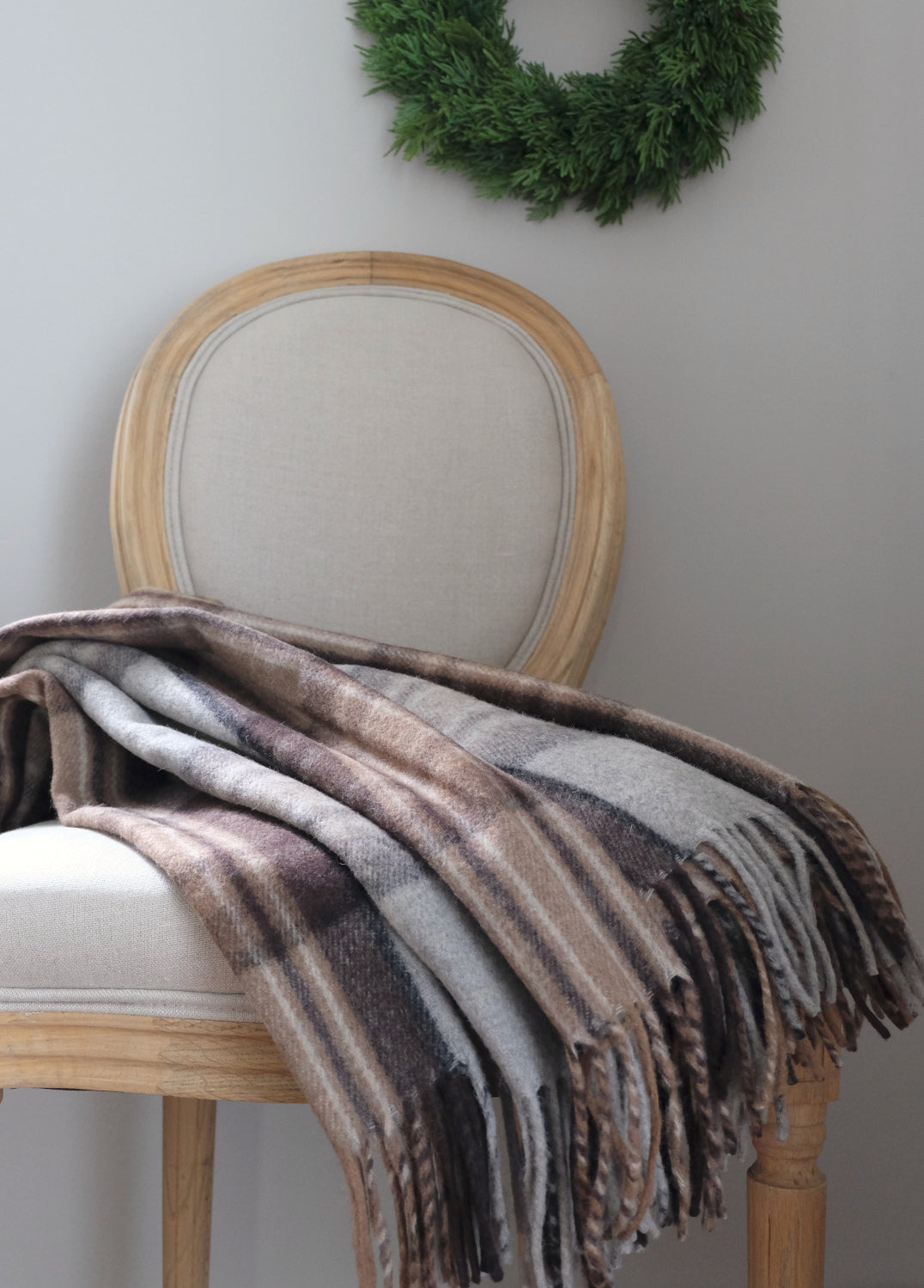 Torkkupeitto MacKellar beige/ruskea – 100 % kierrätetty villa, tartan-ruutu, 180 × 150 cm, BELPO