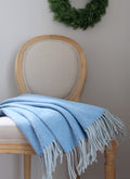 Torkkupeitto Herringbone Blue sininen – 100 % kierrätetty villa, kalanruotokuvio, 180 × 155 cm, BELPO
