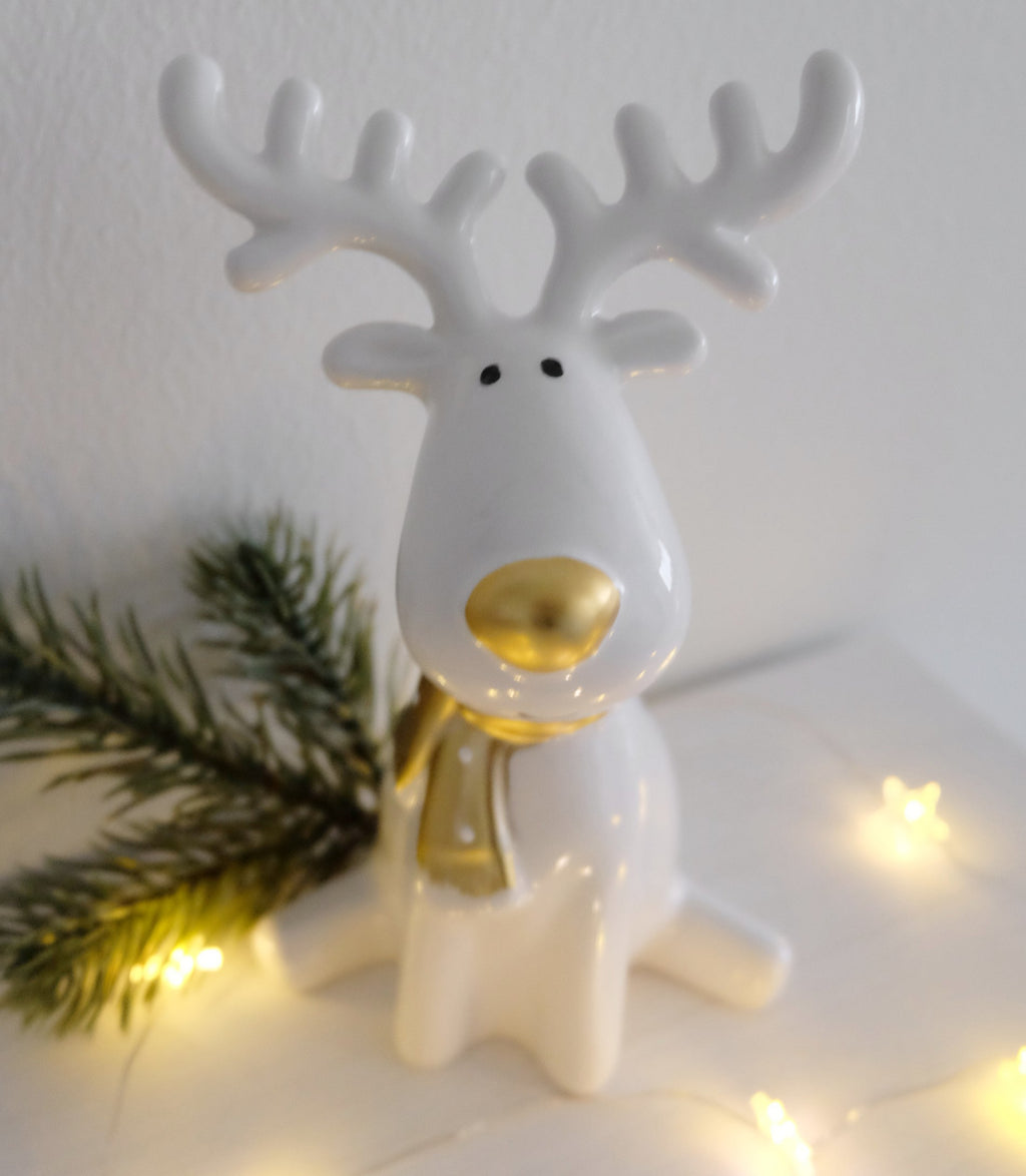 Keraaminen hirvikoriste Moose valkoinen – 9 × 8 cm, korkeus 16 cm, joulukoriste, G. Wurm